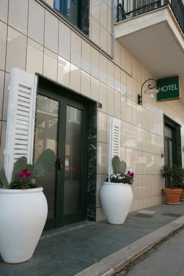 Hotel 비쉘리에 외부 사진